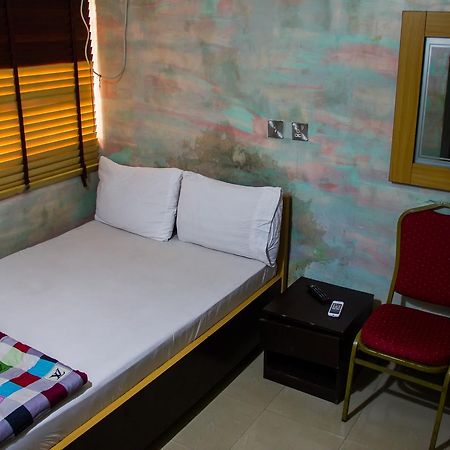 Glasshouse Hotel And Suites Egba Kültér fotó