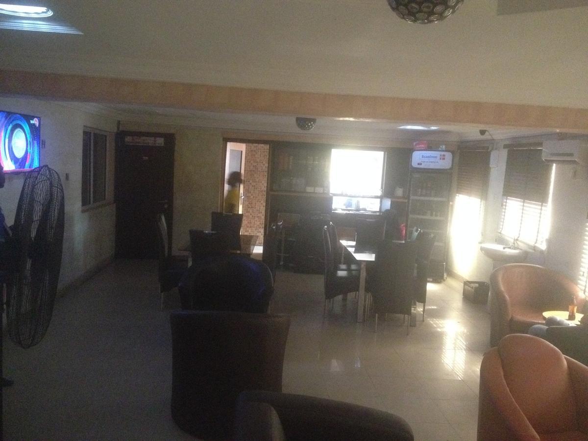 Glasshouse Hotel And Suites Egba Kültér fotó