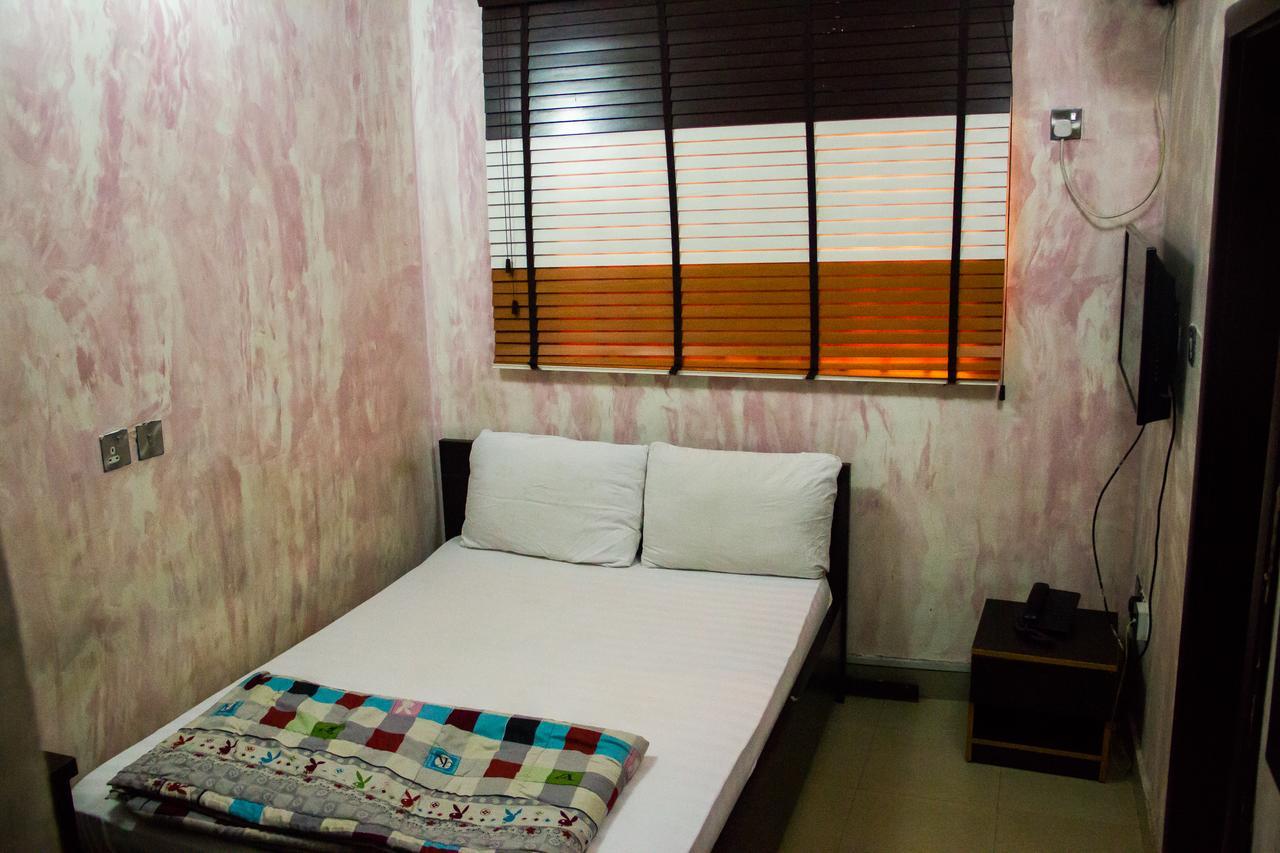 Glasshouse Hotel And Suites Egba Kültér fotó