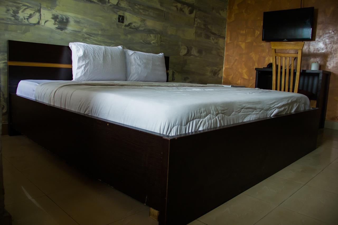 Glasshouse Hotel And Suites Egba Kültér fotó