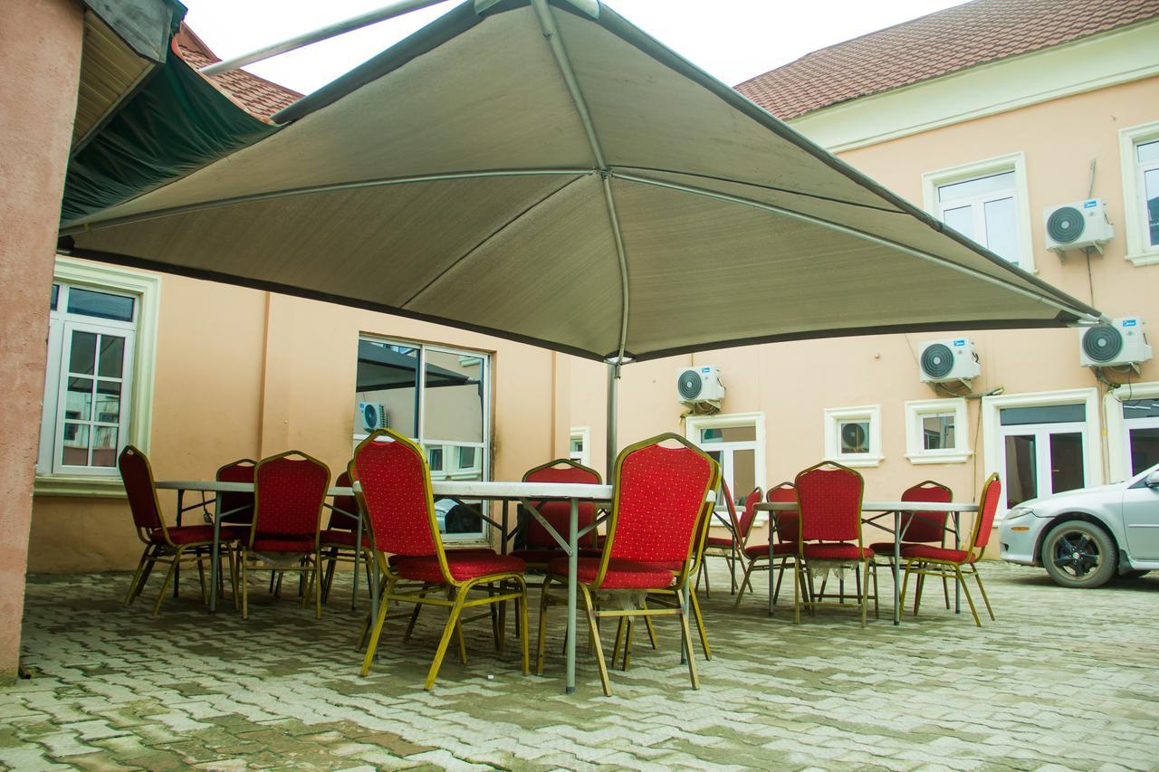 Glasshouse Hotel And Suites Egba Kültér fotó
